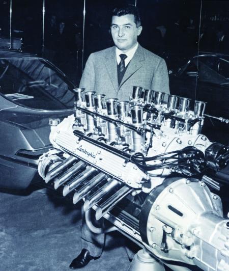 F. Lamborghini et un moteur